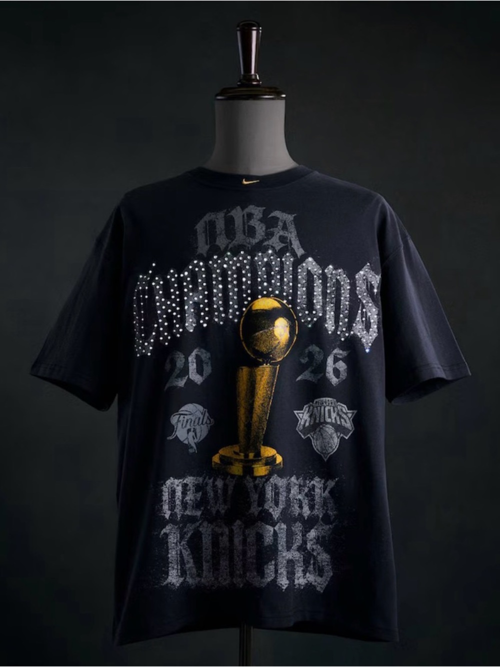 Official NIKE NY Knicks Champion Locker Room Rhinestone TShirt size XXL NWT
